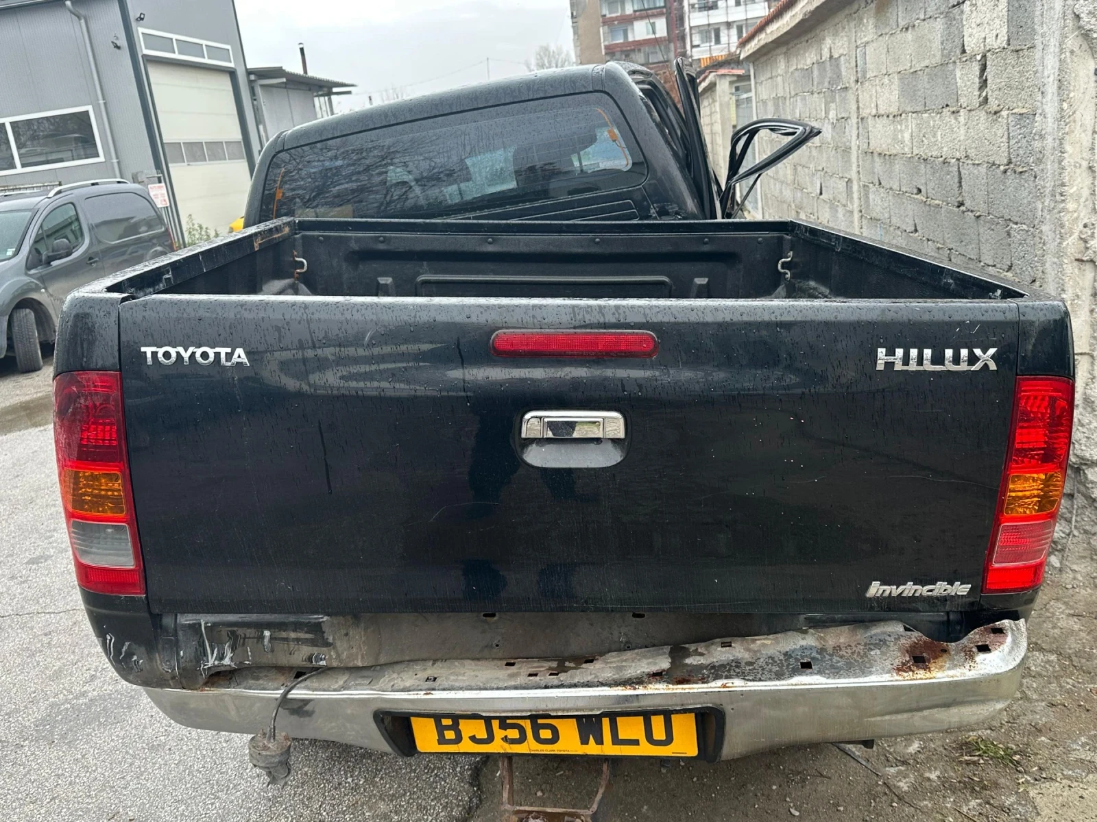 Toyota Hilux 3.0d АВТОМАТ НА ЧАСТИ - изображение 10