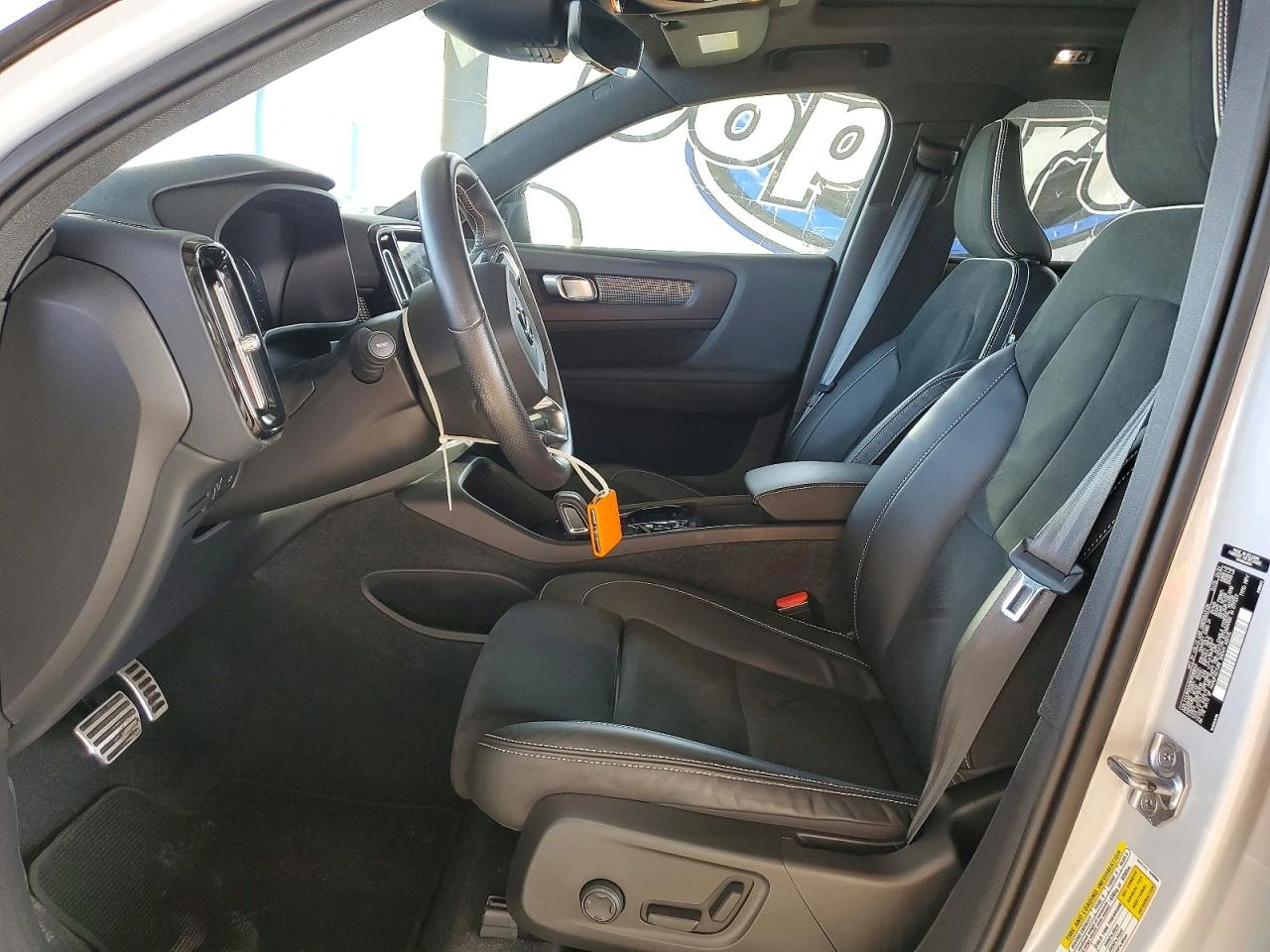 Volvo XC40 T5 R-DESIGN, снимка 7 - Автомобили и джипове - 53825702