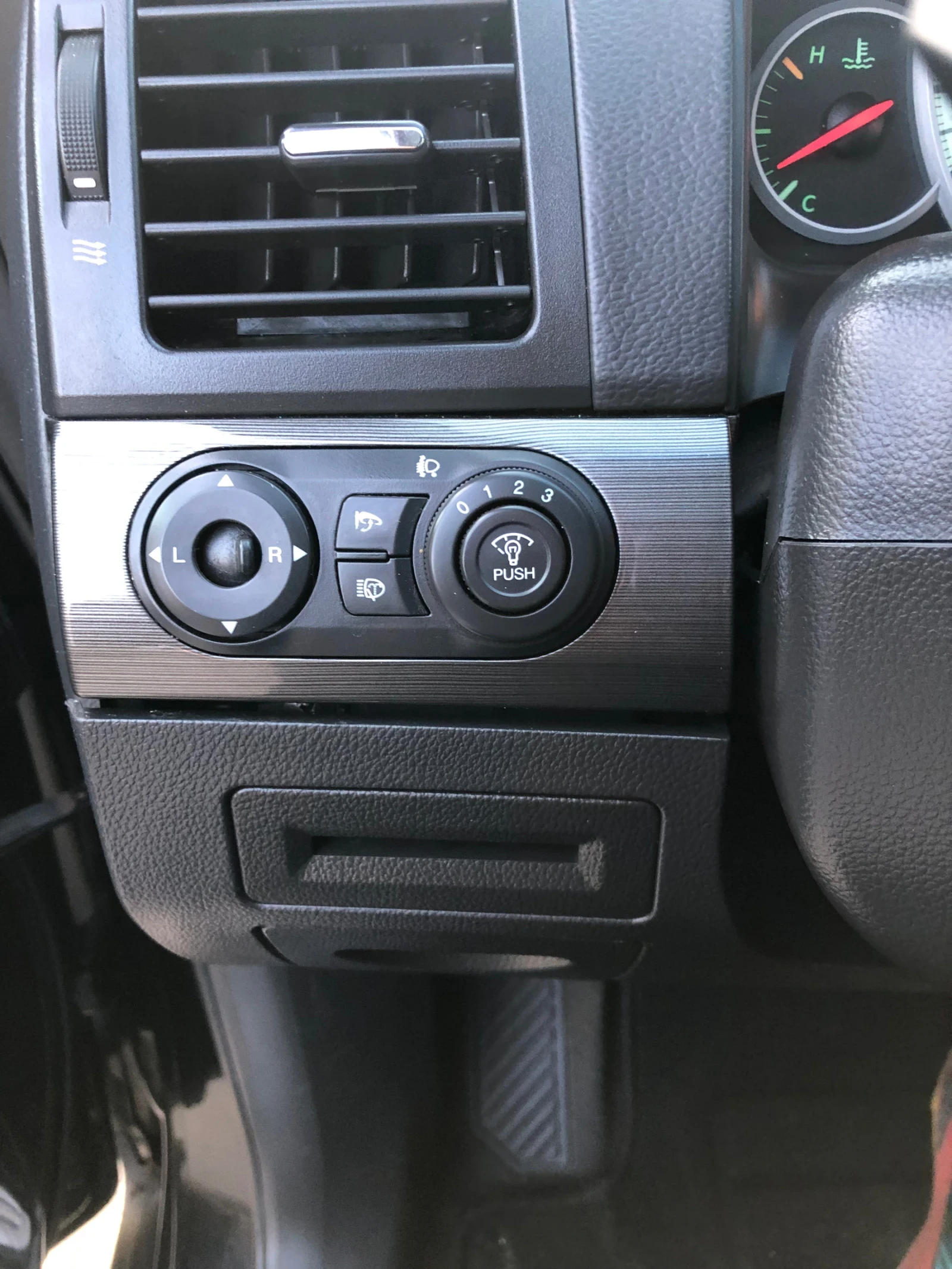 Chevrolet Captiva 3.2 4Х4 Газ/Бензин FULL., снимка 13 - Автомобили и джипове - 53867310