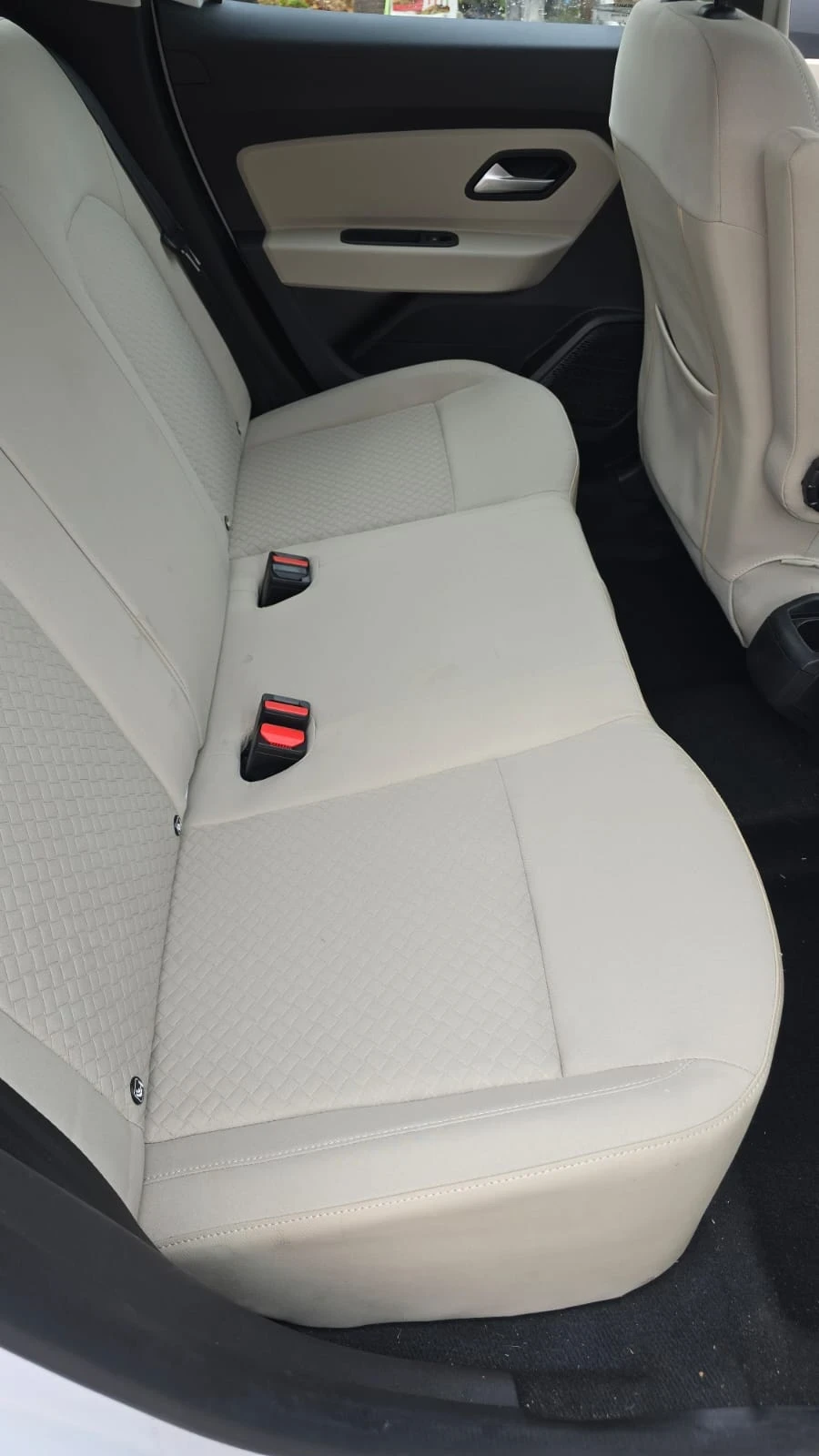 Dacia Duster 2.0i 16V 4x4, снимка 10 - Автомобили и джипове - 53905758