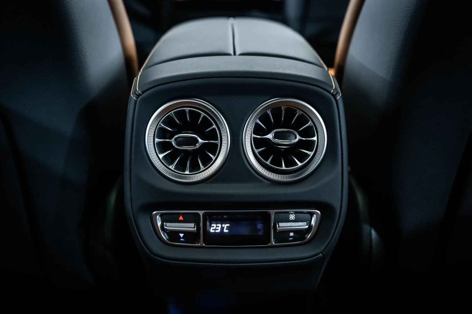 Mercedes-Benz G 450 d 4M AMG Night Pano Burm, снимка 17 - Автомобили и джипове - 54609594