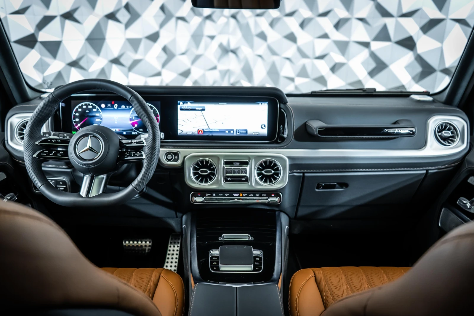 Mercedes-Benz G 450 d 4M AMG Night Pano Burm, снимка 13 - Автомобили и джипове - 54609594
