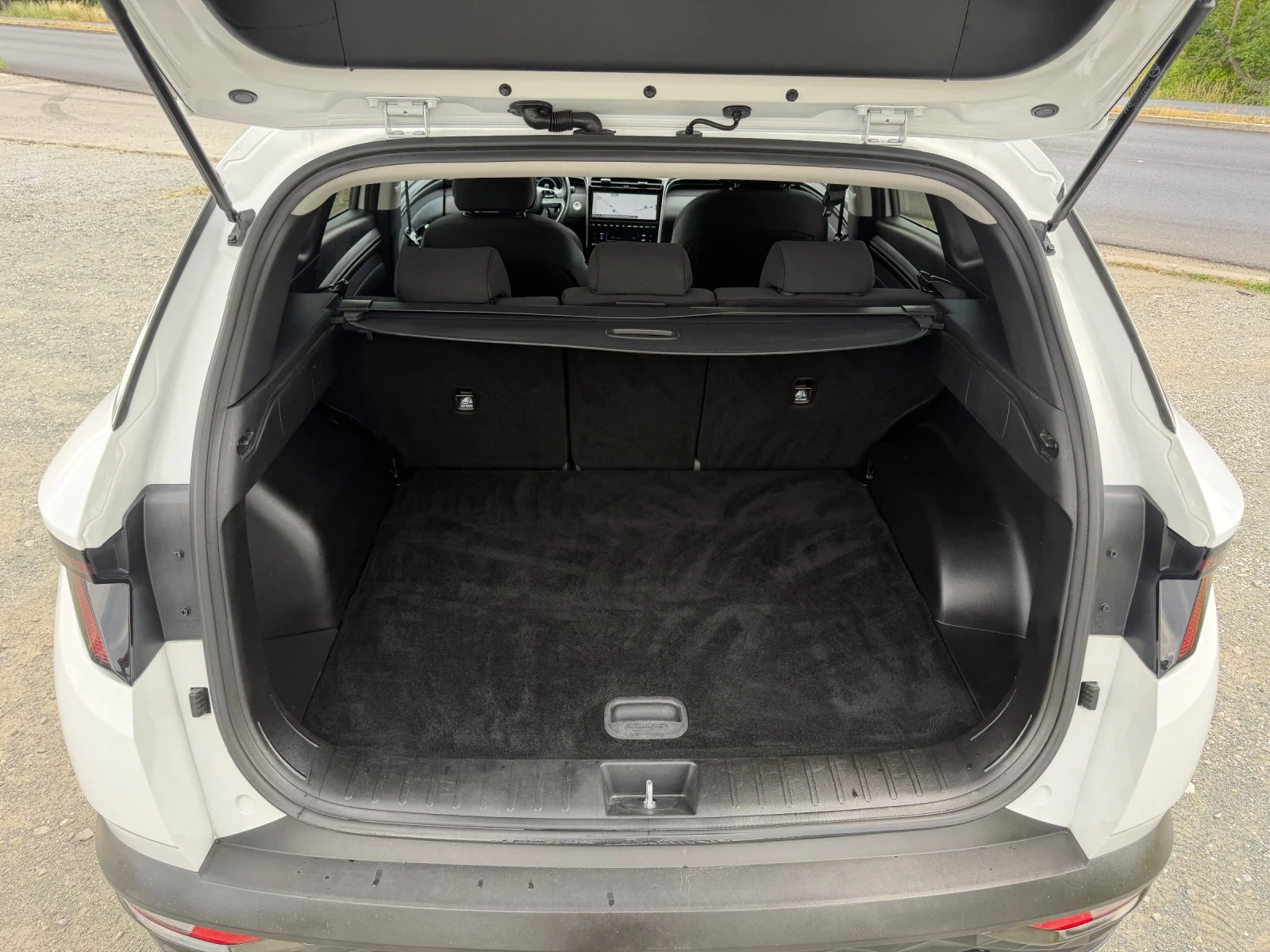 Hyundai Tucson 1.6 БЕНЗИН / АВТОМАТИК / САМОШОФИРАНЕ / ДИСТРОНИК, снимка 15 - Автомобили и джипове - 55062831