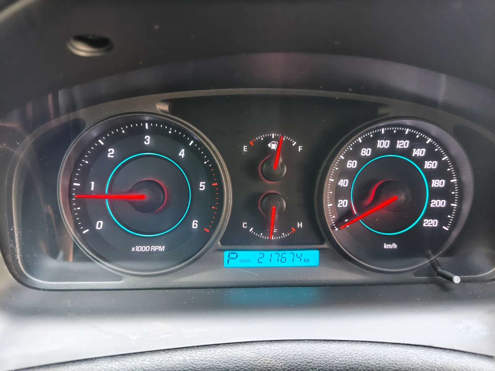 Chevrolet Captiva LTZ 2.2 Diesel, снимка 14 - Автомобили и джипове - 55422174