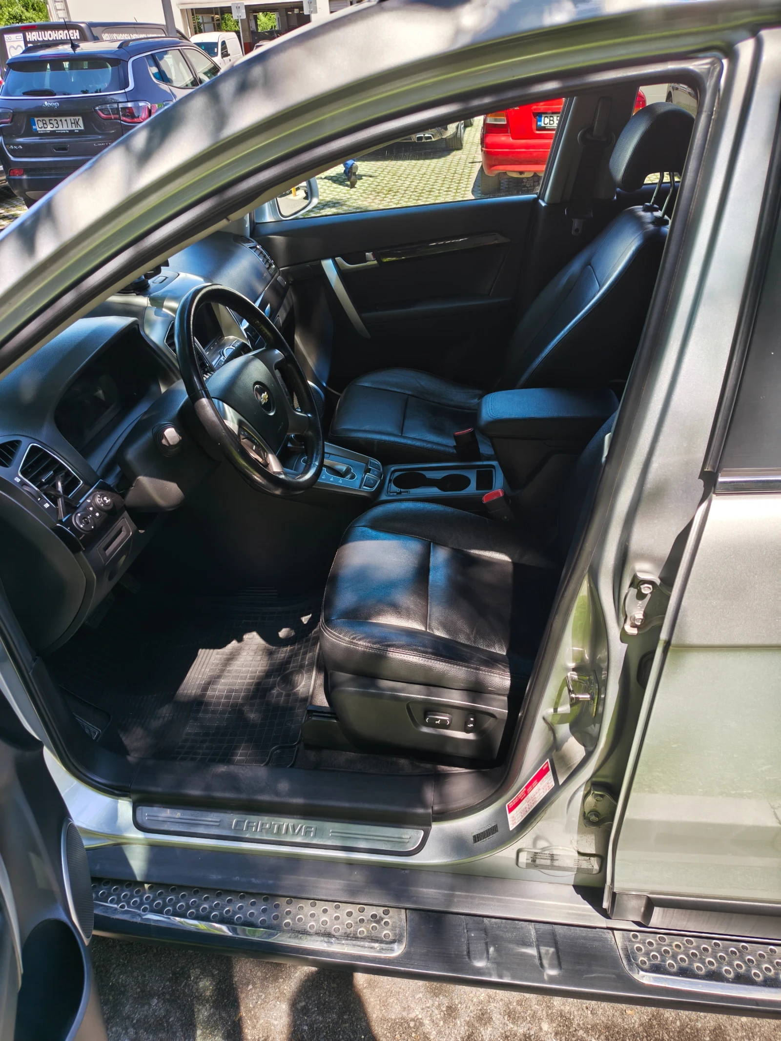 Chevrolet Captiva LTZ 2.2 Diesel, снимка 13 - Автомобили и джипове - 55422174