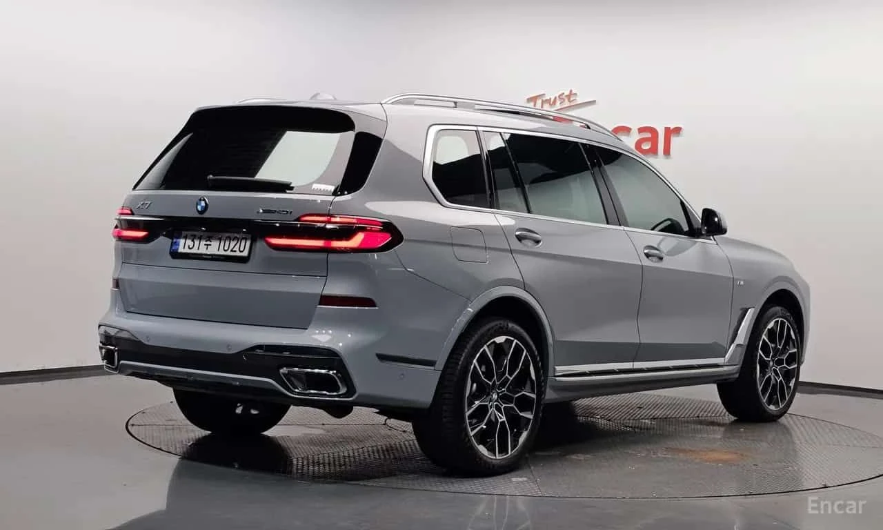 BMW X7 * xDrive 40i M Sport* HEADUP * ВЪЗДУШНО , снимка 2 - Автомобили и джипове - 55564863
