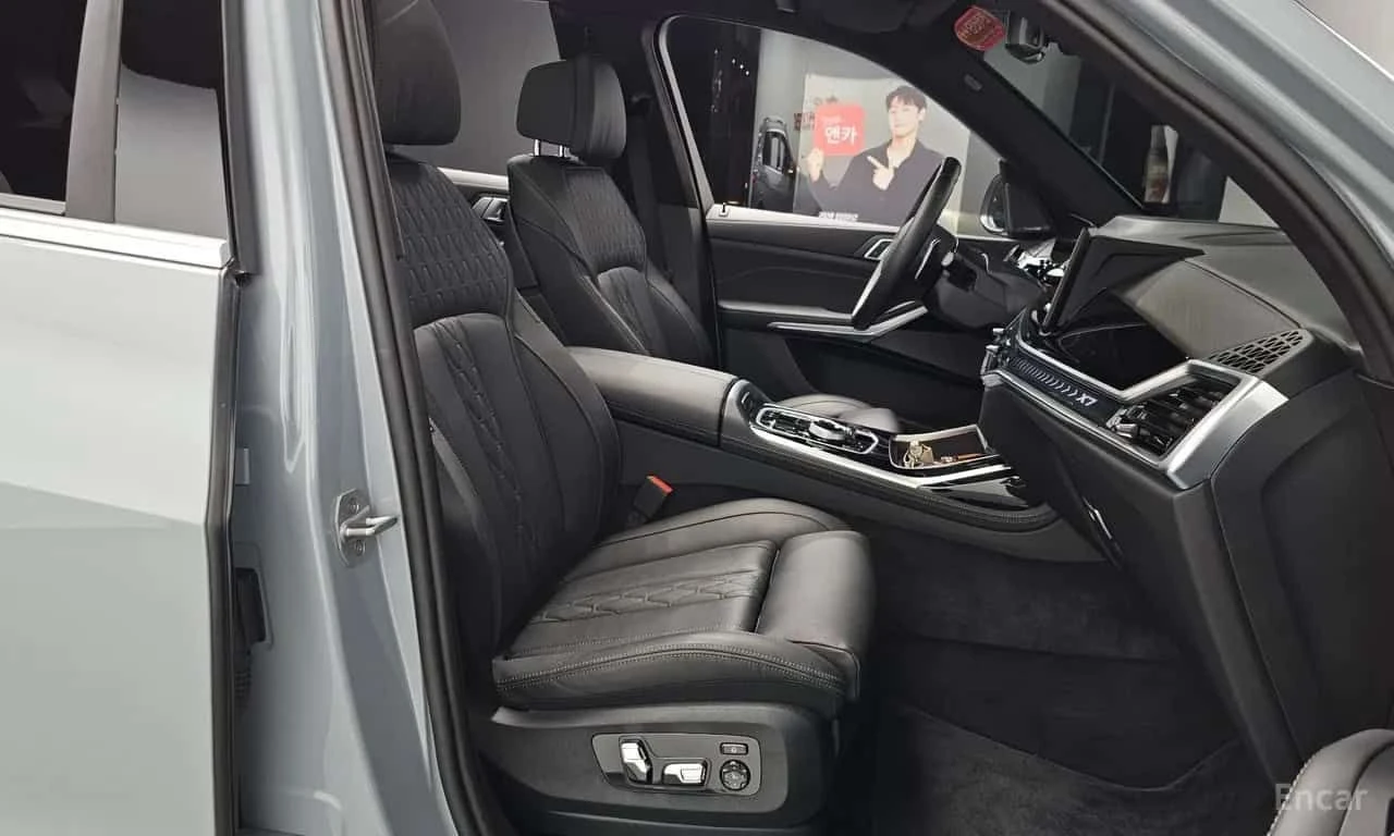 BMW X7 * xDrive 40i M Sport* HEADUP * ВЪЗДУШНО , снимка 11 - Автомобили и джипове - 55564863