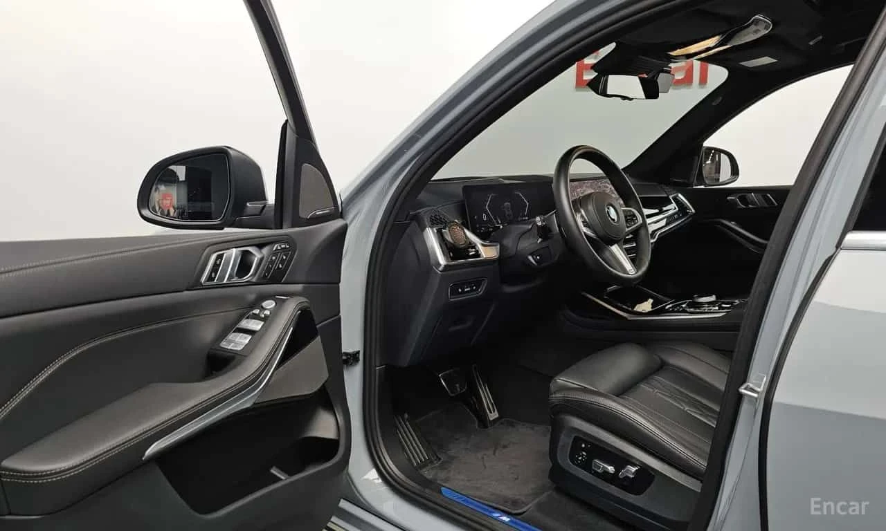 BMW X7 * xDrive 40i M Sport* HEADUP * ВЪЗДУШНО , снимка 10 - Автомобили и джипове - 55564863