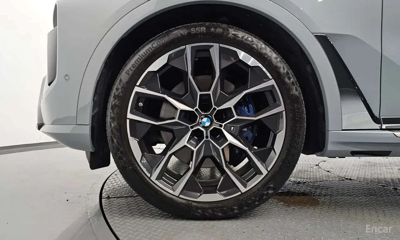 BMW X7 * xDrive 40i M Sport* HEADUP * ВЪЗДУШНО , снимка 5 - Автомобили и джипове - 55564863