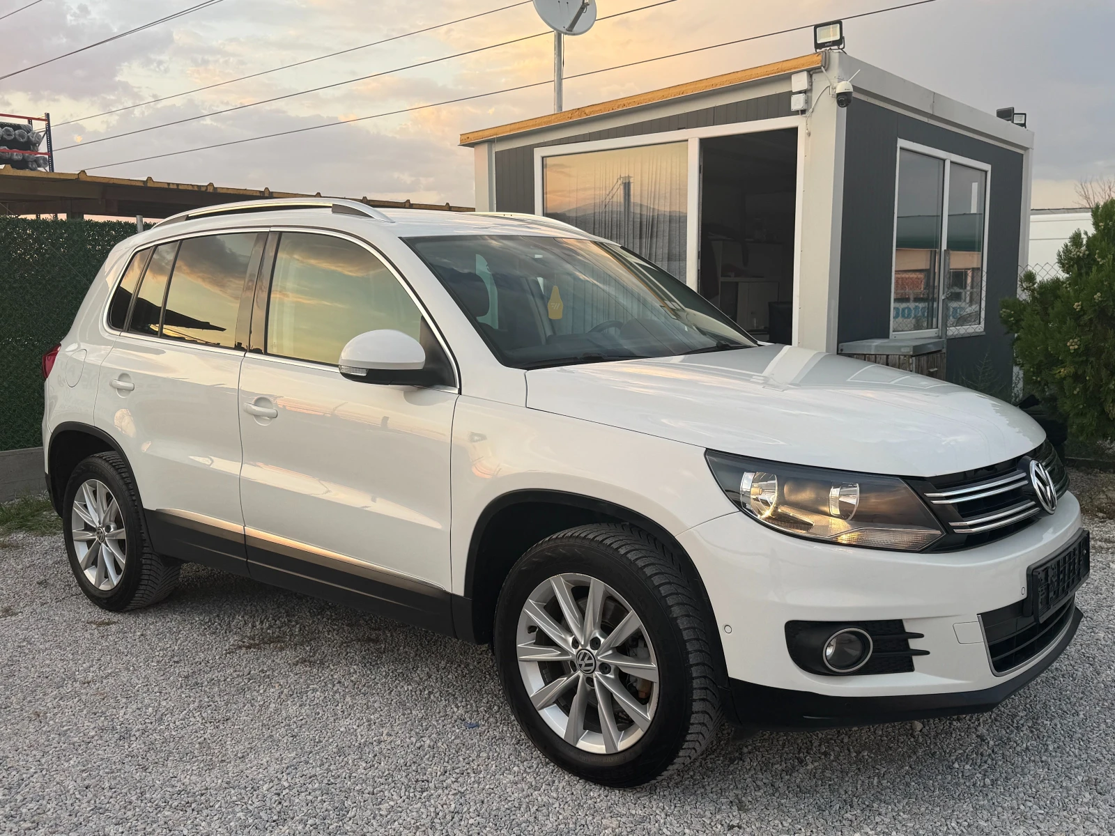 VW Tiguan 2.0TDI-4X4-164000 км., снимка 3 - Автомобили и джипове - 55593161