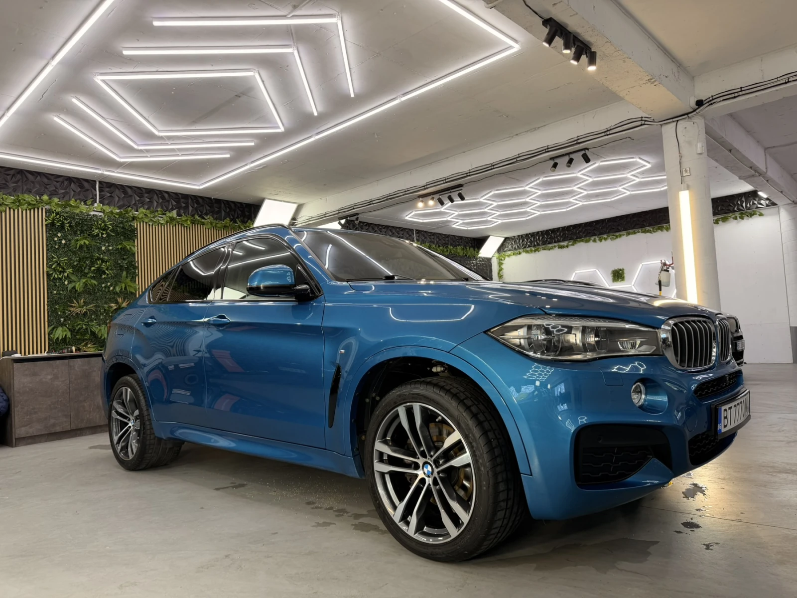 BMW X6 40d INDIVIDUAL, снимка 2 - Автомобили и джипове - 55631009
