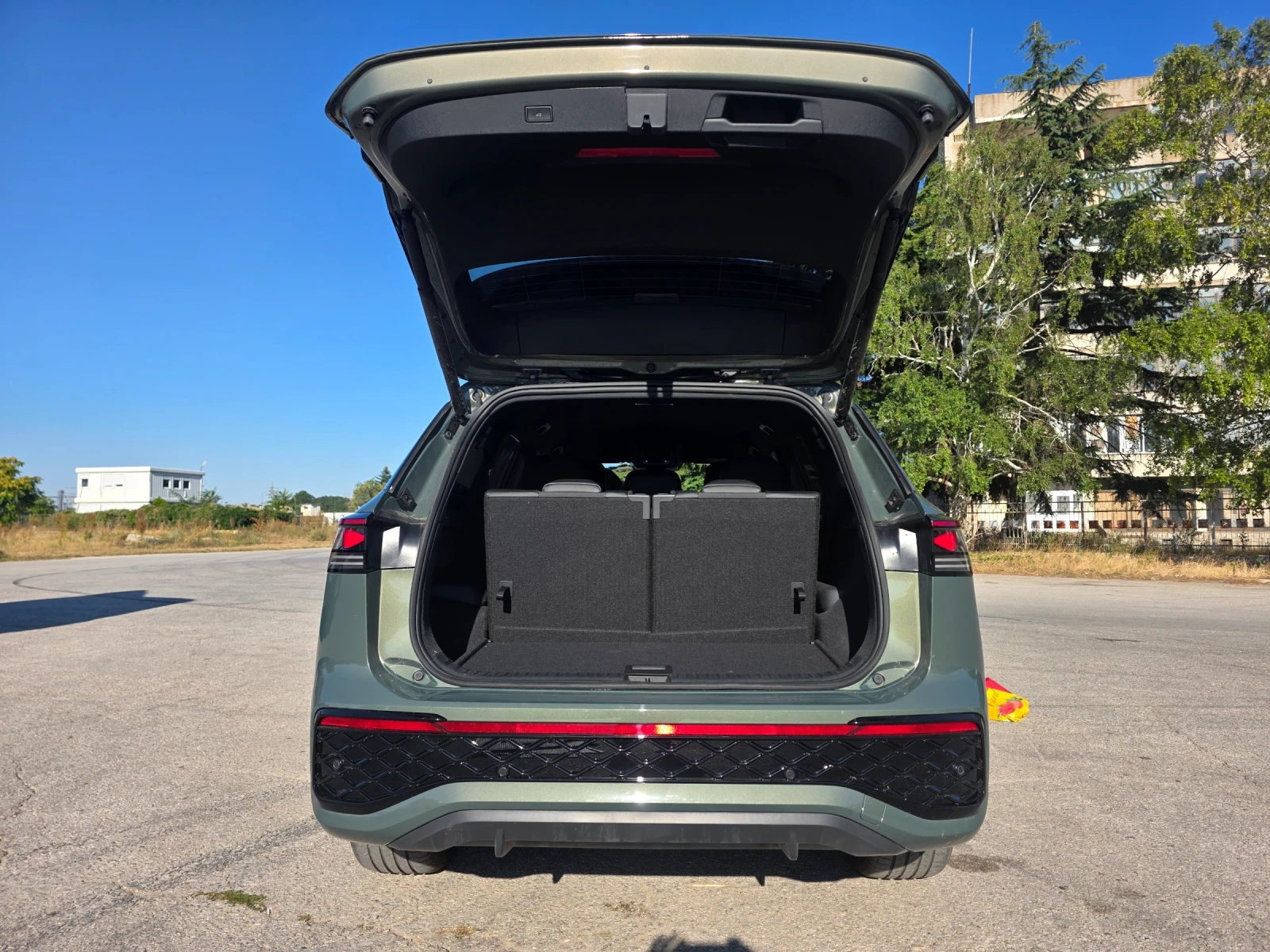 VW Tayron R-Line 2.0 TSI OPF 4 MOTION DSG, снимка 8 - Автомобили и джипове - 55698585