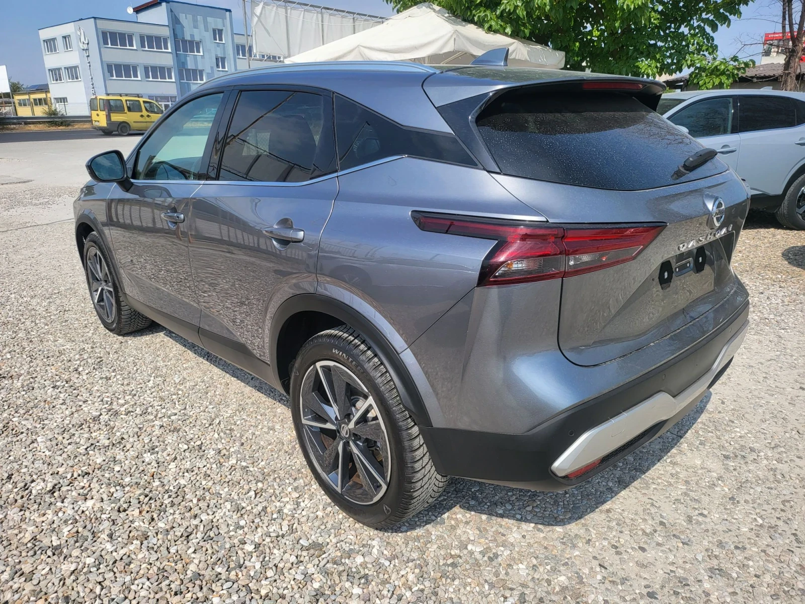Nissan Qashqai 1.3 MILD Hybrid ACENTA. 360 Kamera.Navi.Led, снимка 8 - Автомобили и джипове - 55698661
