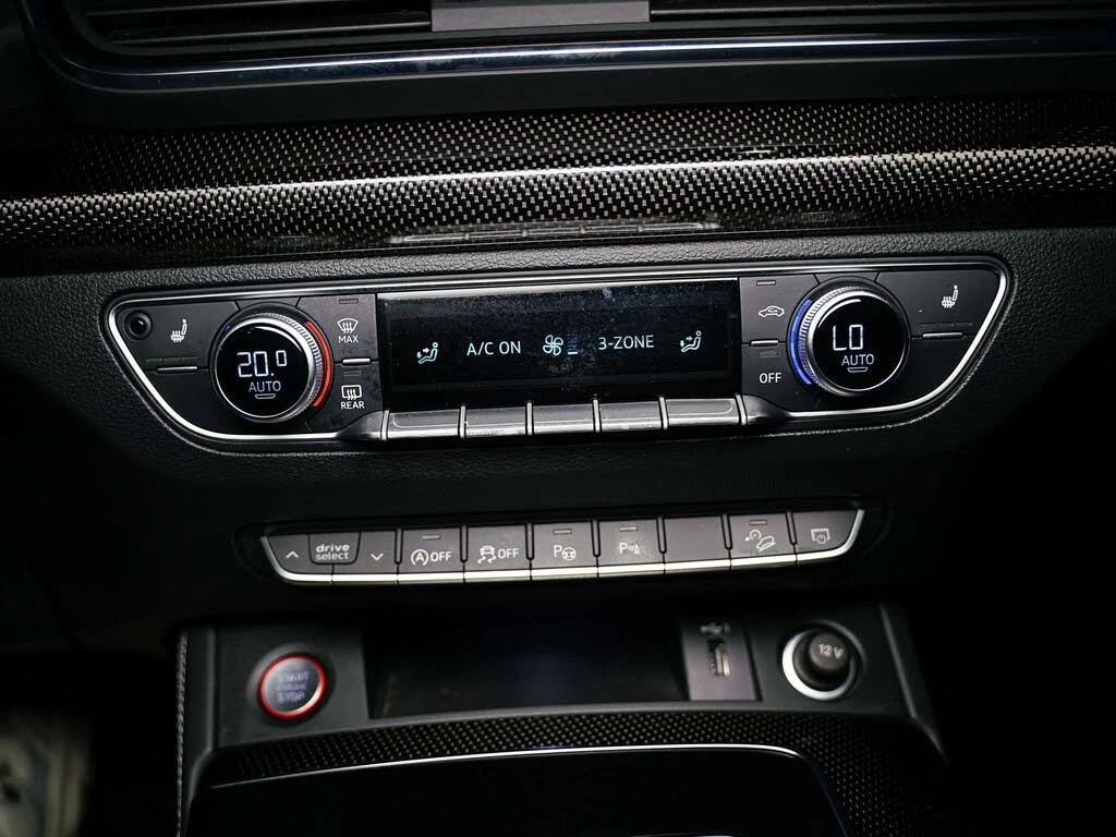 Audi SQ5 Sportback TECHNIK| DISTRONIC| CARBON| HUD , снимка 13 - Автомобили и джипове - 56117087