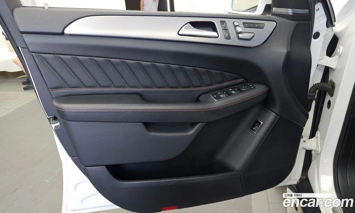 Mercedes-Benz GLE GLE350 d 4MATIC Coupe, снимка 14 - Автомобили и джипове - 56117221