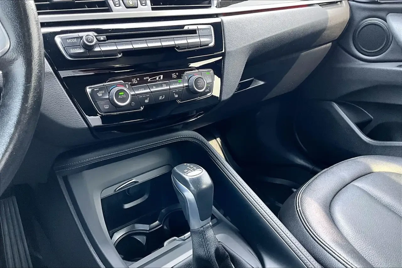 BMW X1, снимка 17 - Автомобили и джипове - 56226876