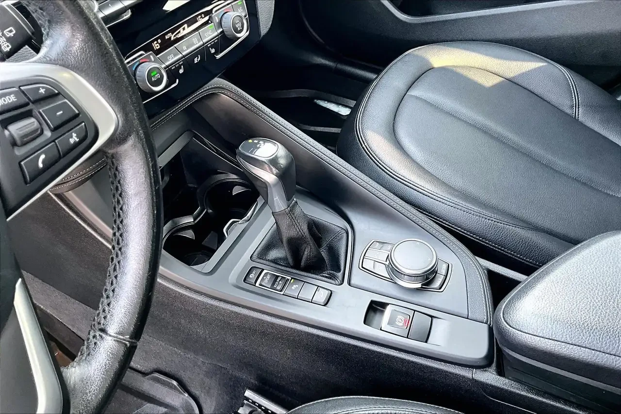 BMW X1, снимка 16 - Автомобили и джипове - 56226876