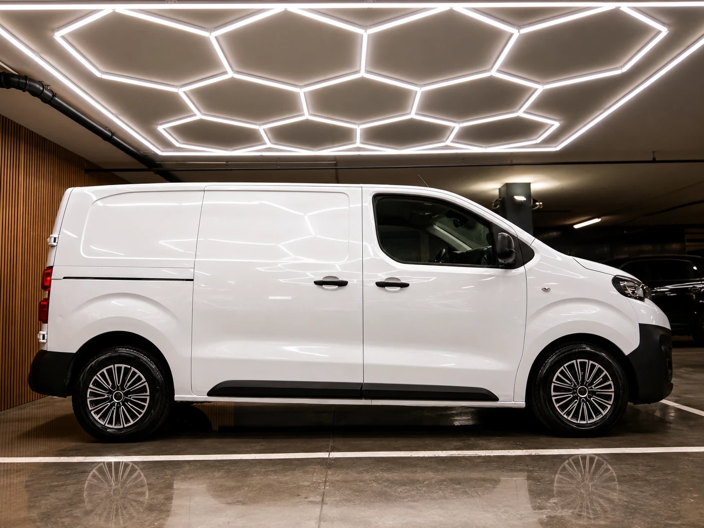 Peugeot Expert 2.0 HDI:: НОВ 29000КМ::6 СКОРОСТИ::3МЕСТЕН::, снимка 4 - Бусове и автобуси - 55423044