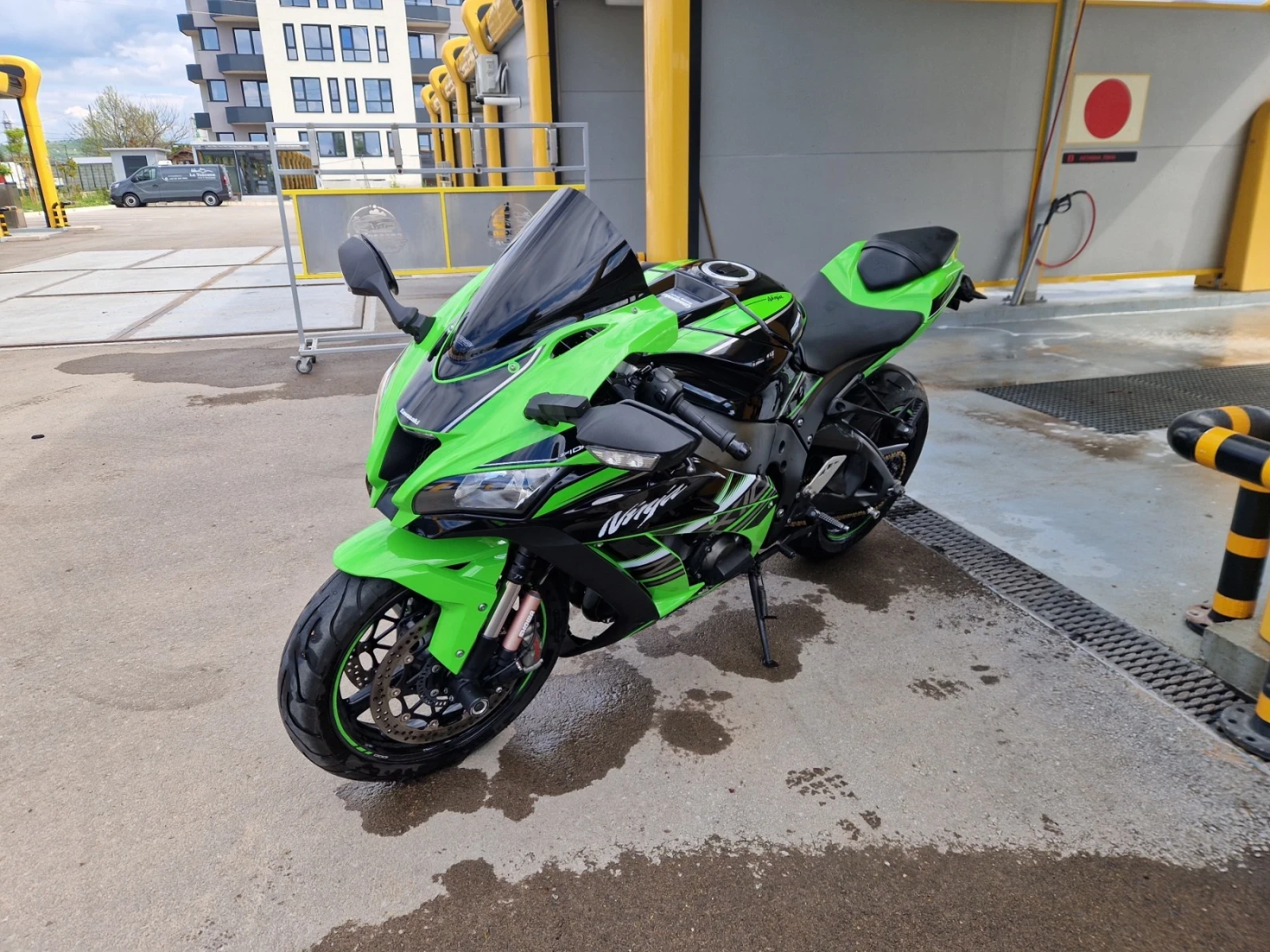 Kawasaki 1000 ZX10R 