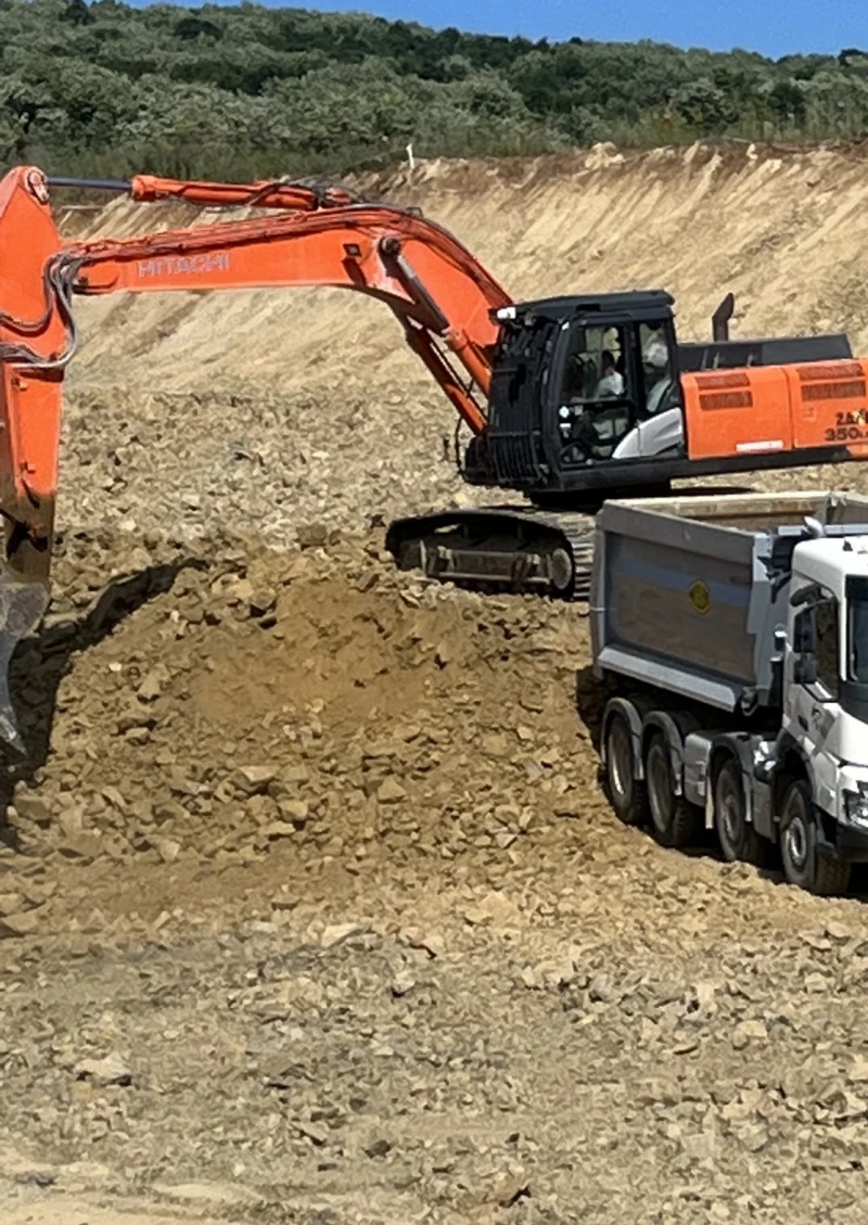 Багер Hitachi ZX 350, снимка 4 - Индустриална техника - 47957506