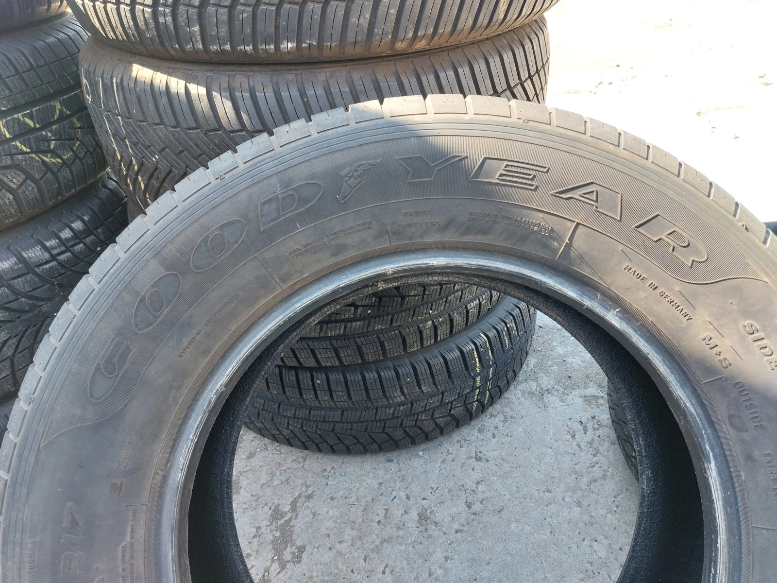 ���� 235/65R17 | Mobile.bg � ����������� 4