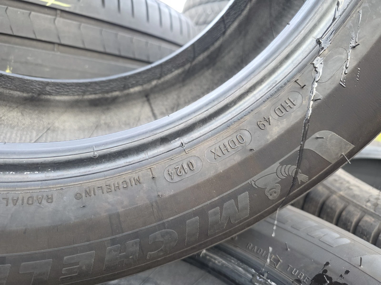 Гуми Зимни 215/60R16, снимка 8 - Гуми и джанти - 56725882