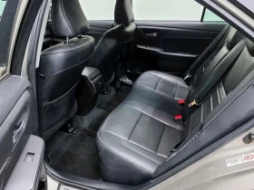 Toyota Camry HYBRID XLE, снимка 12