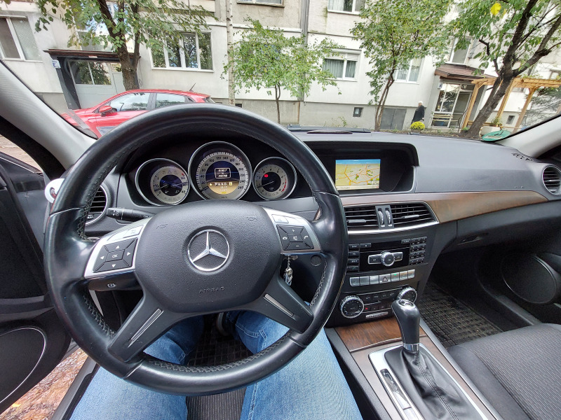 Mercedes-Benz C 180 Elegance, снимка 10 - Автомобили и джипове - 42970659