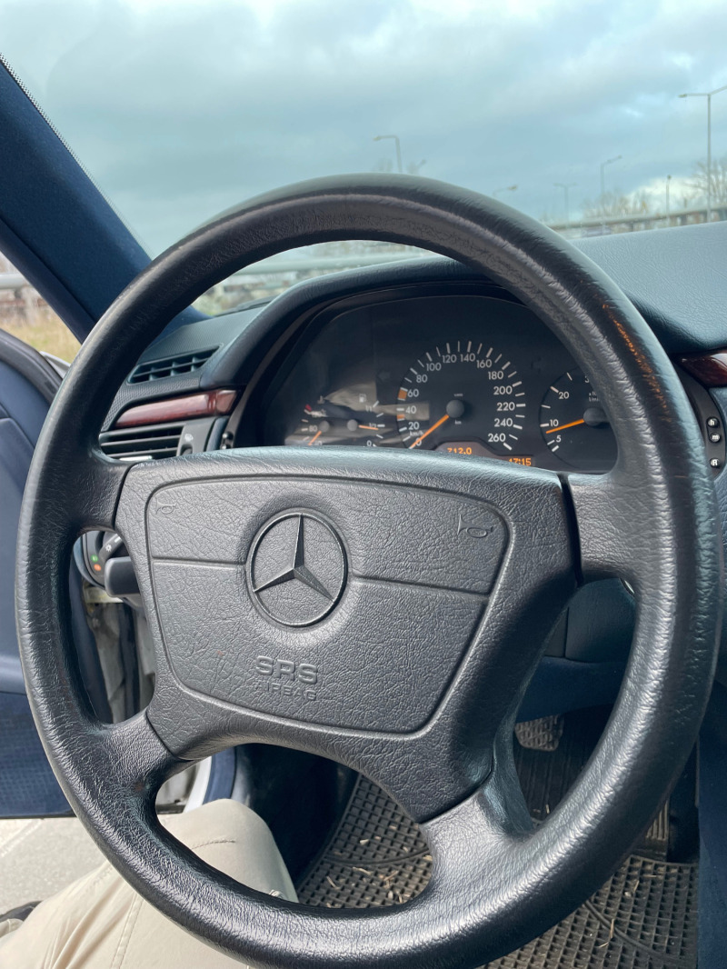 Mercedes-Benz E 250 TD 150к.с., снимка 9 - Автомобили и джипове - 45174206