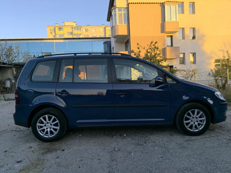 VW Touran 1.9 TDI/7 МЕСТА/6 СКОРОСТИ/FACELIFT, снимка 7 - Автомобили и джипове - 48206392