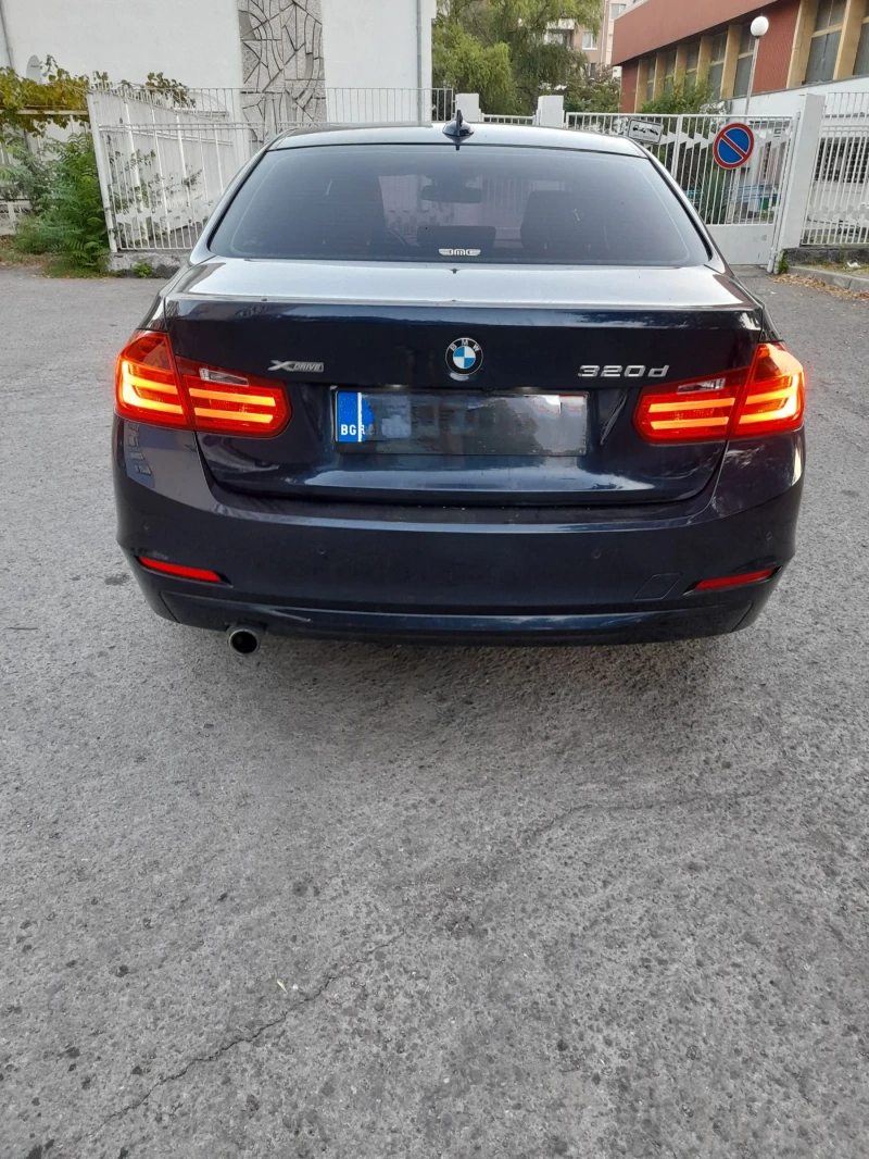 BMW 320 Head up Кожа Автомат X drive 2014г., снимка 2 - Автомобили и джипове - 48721295