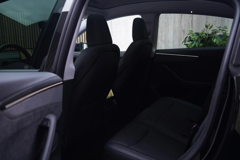 Tesla Model Y LR LAUNCH SERIES PANO NAVI 360 CAMERA , снимка 13 - Автомобили и джипове - 51508550