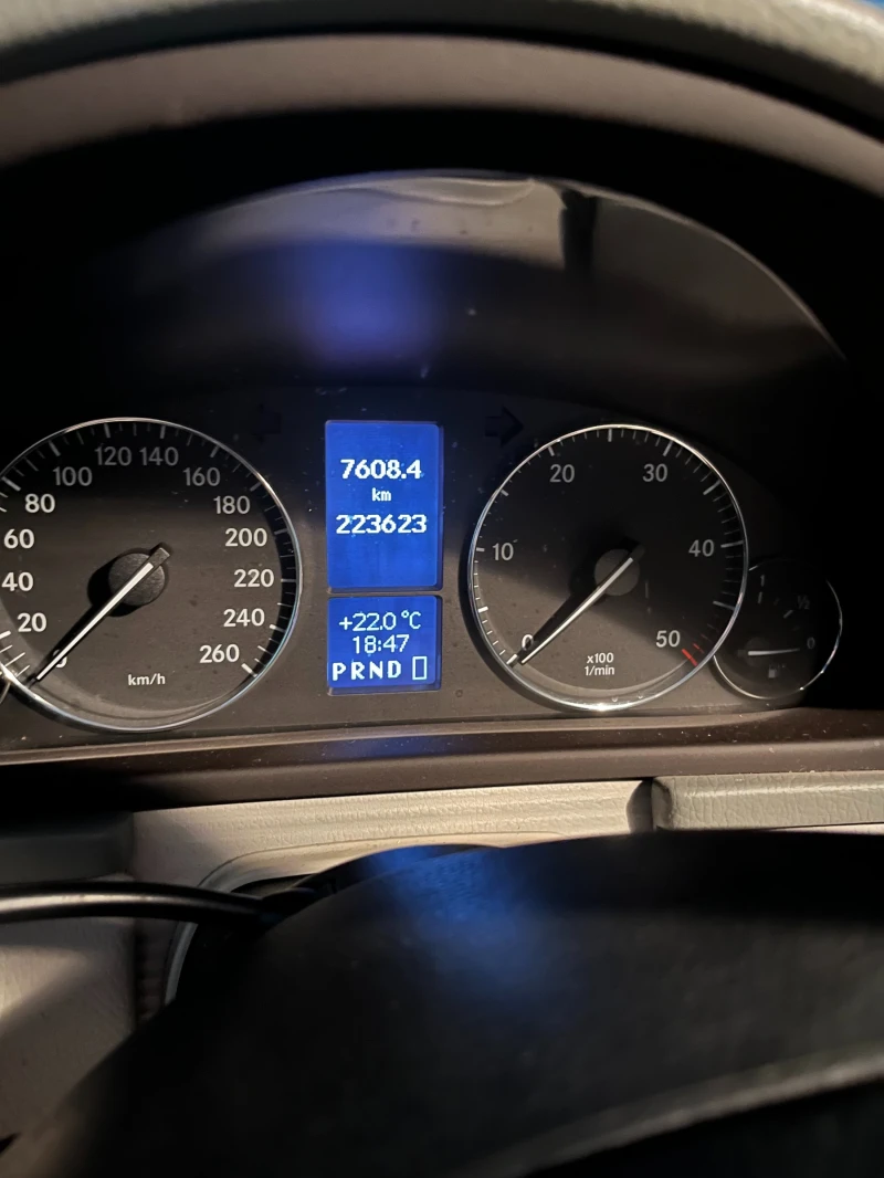 Mercedes-Benz C 200 2.2, снимка 11 - Автомобили и джипове - 53181920