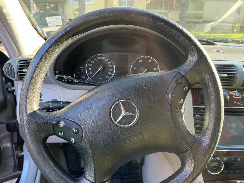 Mercedes-Benz C 200 2.2, снимка 6 - Автомобили и джипове - 53181920