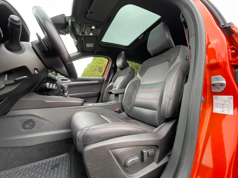 Renault Arkana 1.3TCE 158к.с. RS-LINE FULL, снимка 12 - Автомобили и джипове - 52542349