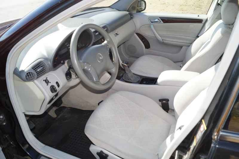 Mercedes-Benz C 200 kompressor ГАЗ, снимка 9 - Автомобили и джипове - 52583842