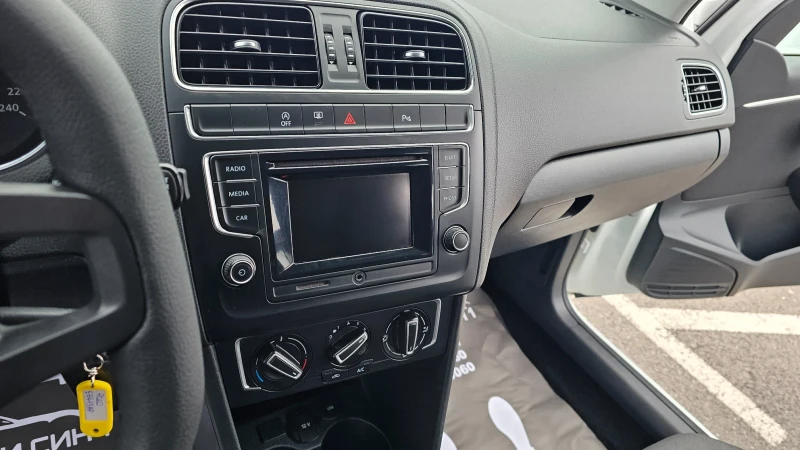 VW Polo 1.4TDI-EVRO-6, снимка 14 - Автомобили и джипове - 53131663