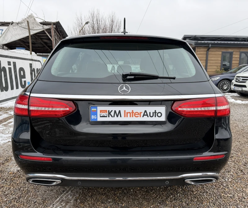 Mercedes-Benz E 220 CDI 9G-TRONIC/NAVI/КАМЕРА, снимка 4 - Автомобили и джипове - 53192237