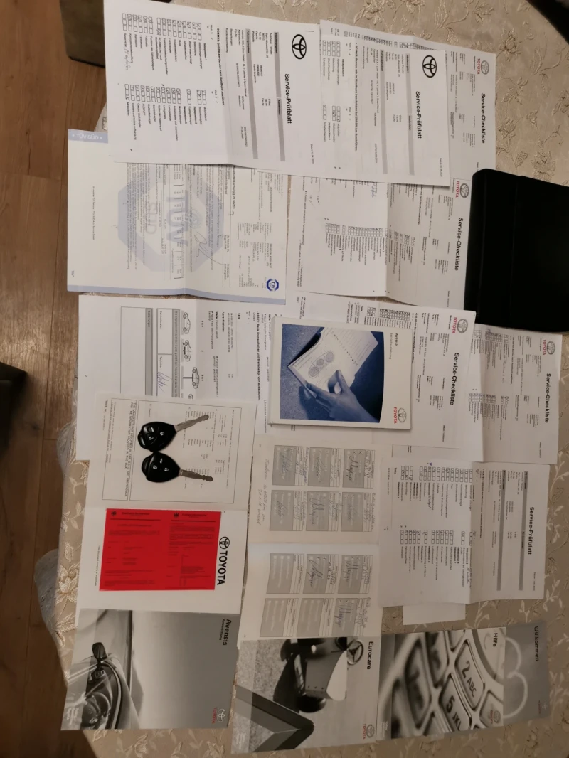 Toyota Avensis 1.8 171000km, снимка 8 - Автомобили и джипове - 53597866