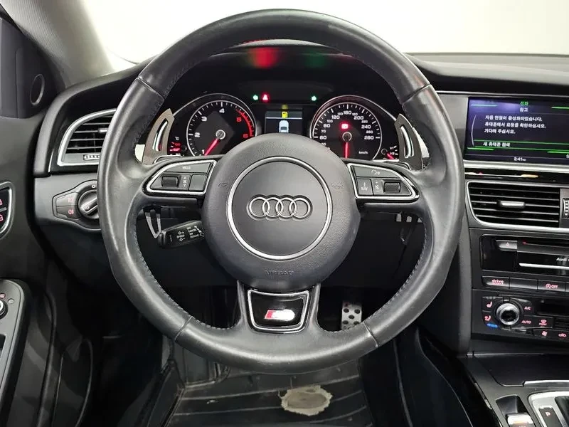 Audi A5 2.0 TDI Quattro, снимка 13 - Автомобили и джипове - 55032161