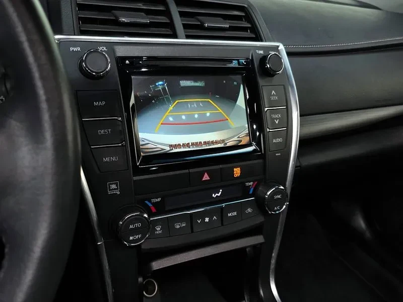 Toyota Camry HYBRID XLE, снимка 15 - Автомобили и джипове - 55047065