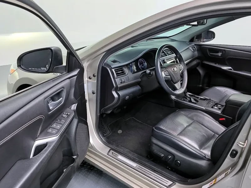 Toyota Camry HYBRID XLE, снимка 11 - Автомобили и джипове - 55047065