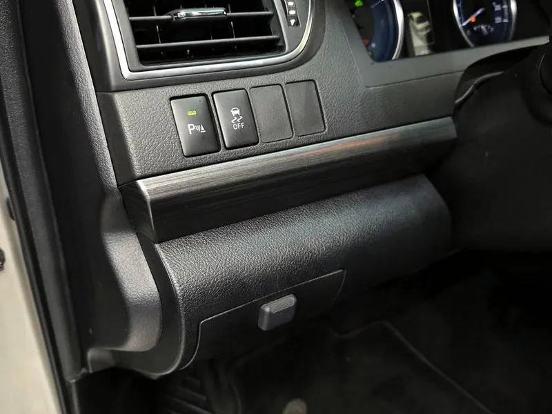 Toyota Camry HYBRID XLE, снимка 16 - Автомобили и джипове - 55047065