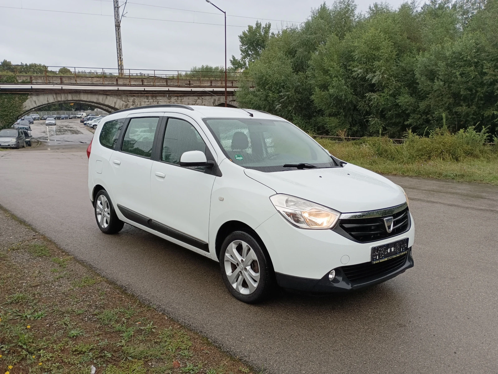 Dacia Lodgy 1.5dci 7 местна - изображение 2