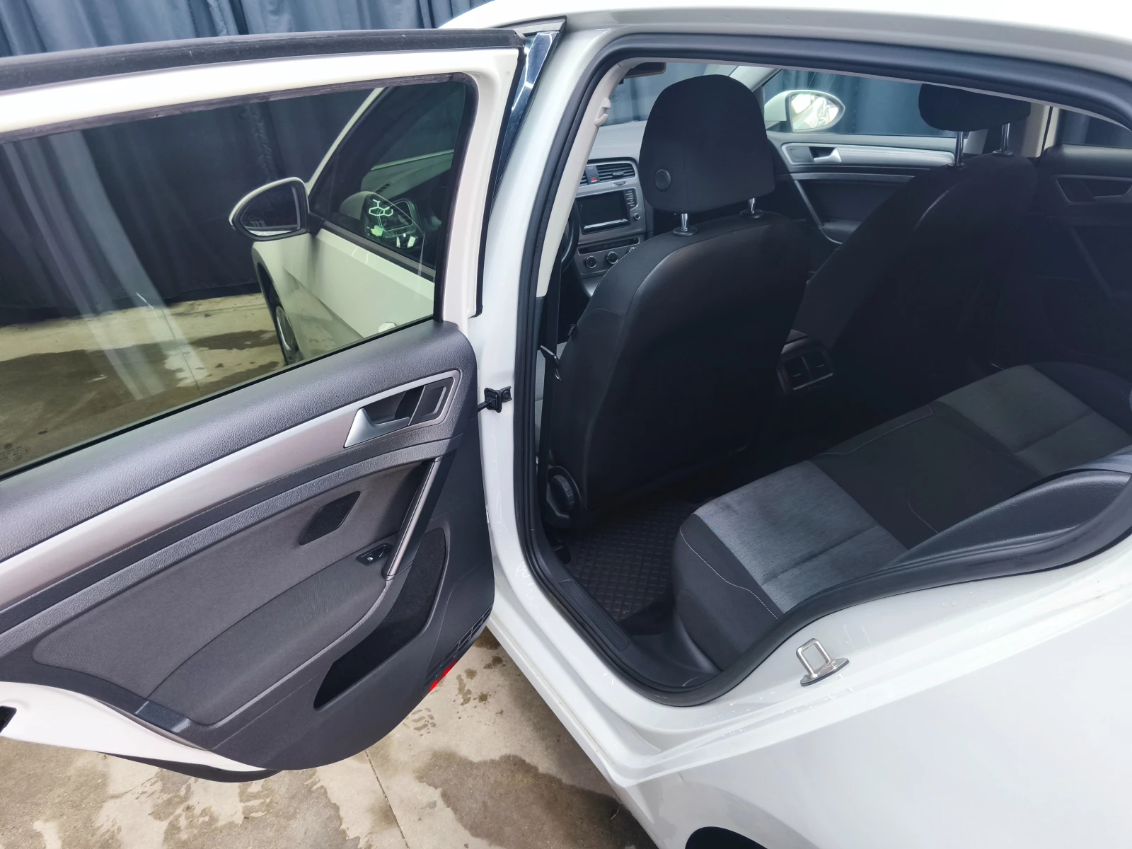 VW Golf 1.6TDI 90k.c E5 - изображение 10