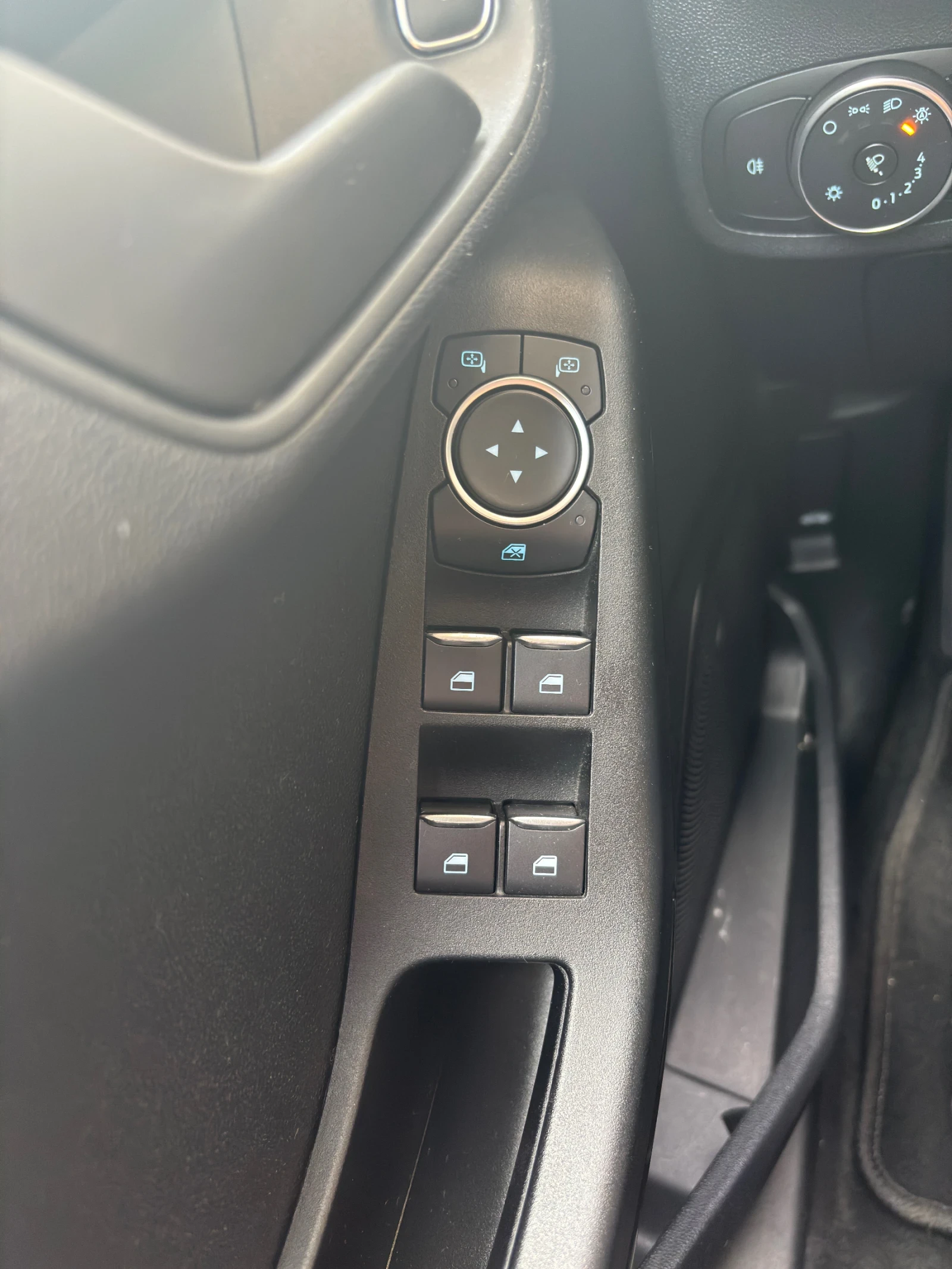 Ford Fiesta EcoBoost 1.0 - изображение 7