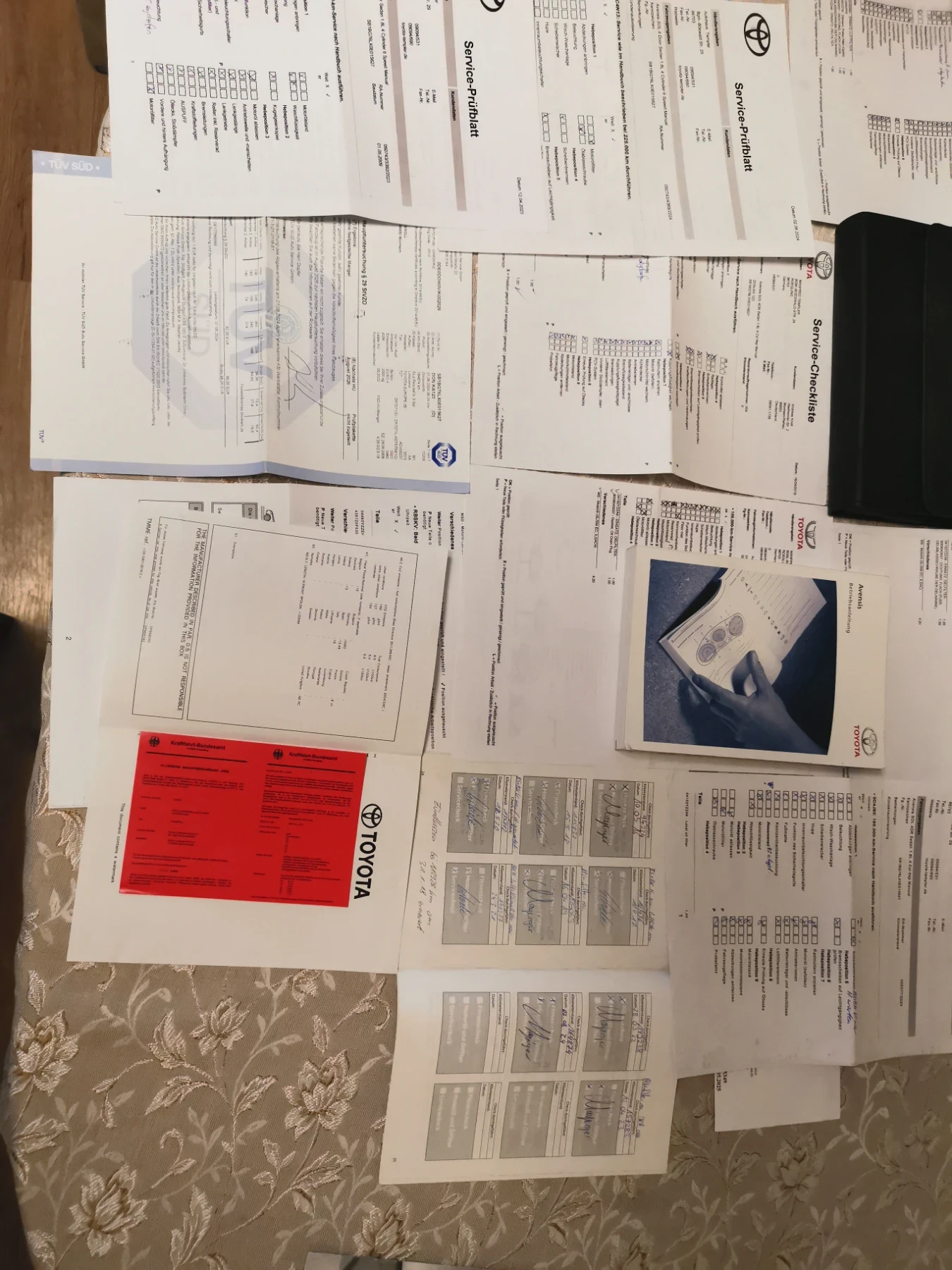 Toyota Avensis 1.8 171000km - изображение 7