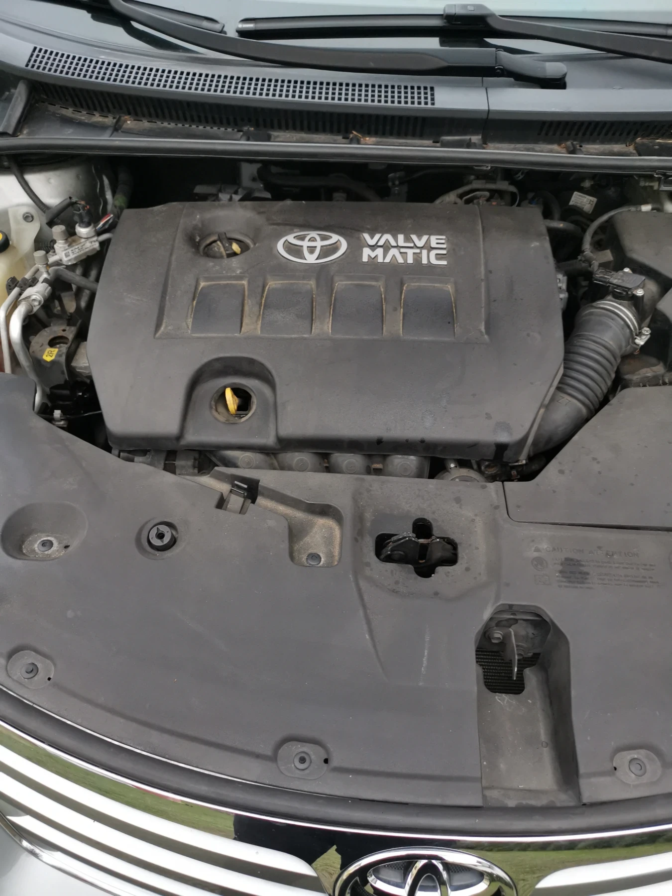 Toyota Avensis 1.8 171000km - изображение 4