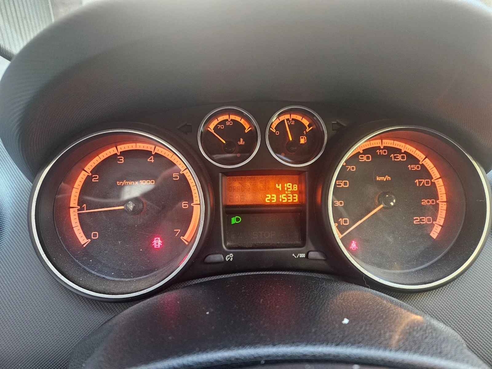 Peugeot 308 1.6 16 V, снимка 9 - Автомобили и джипове - 53816866