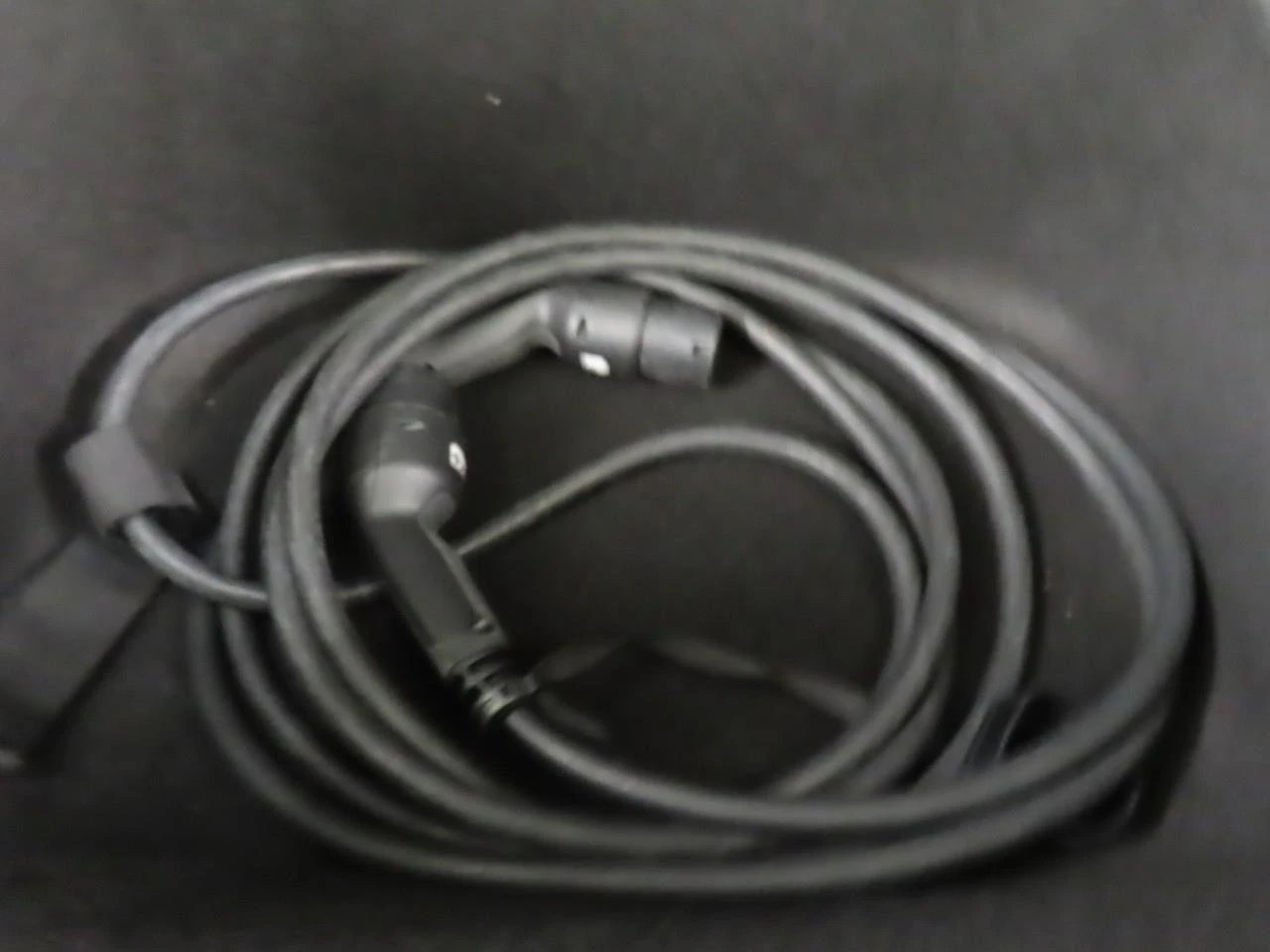 Tesla Model Y Standard Range, снимка 15 - Автомобили и джипове - 53823355